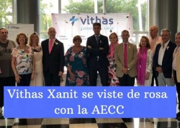 Vithas Xanit se viste de rosa con la AECC para celebrar el Día Mundial del Cáncer de Mama